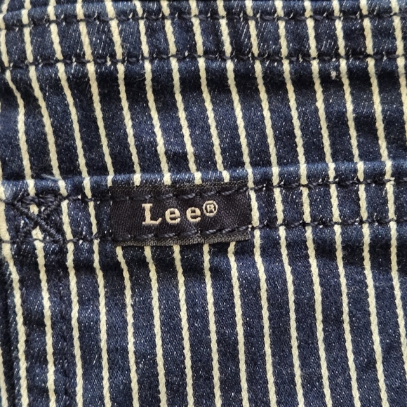 Lee Womens 18 Medium Blue Striped Shorts - Picture 7 of 15